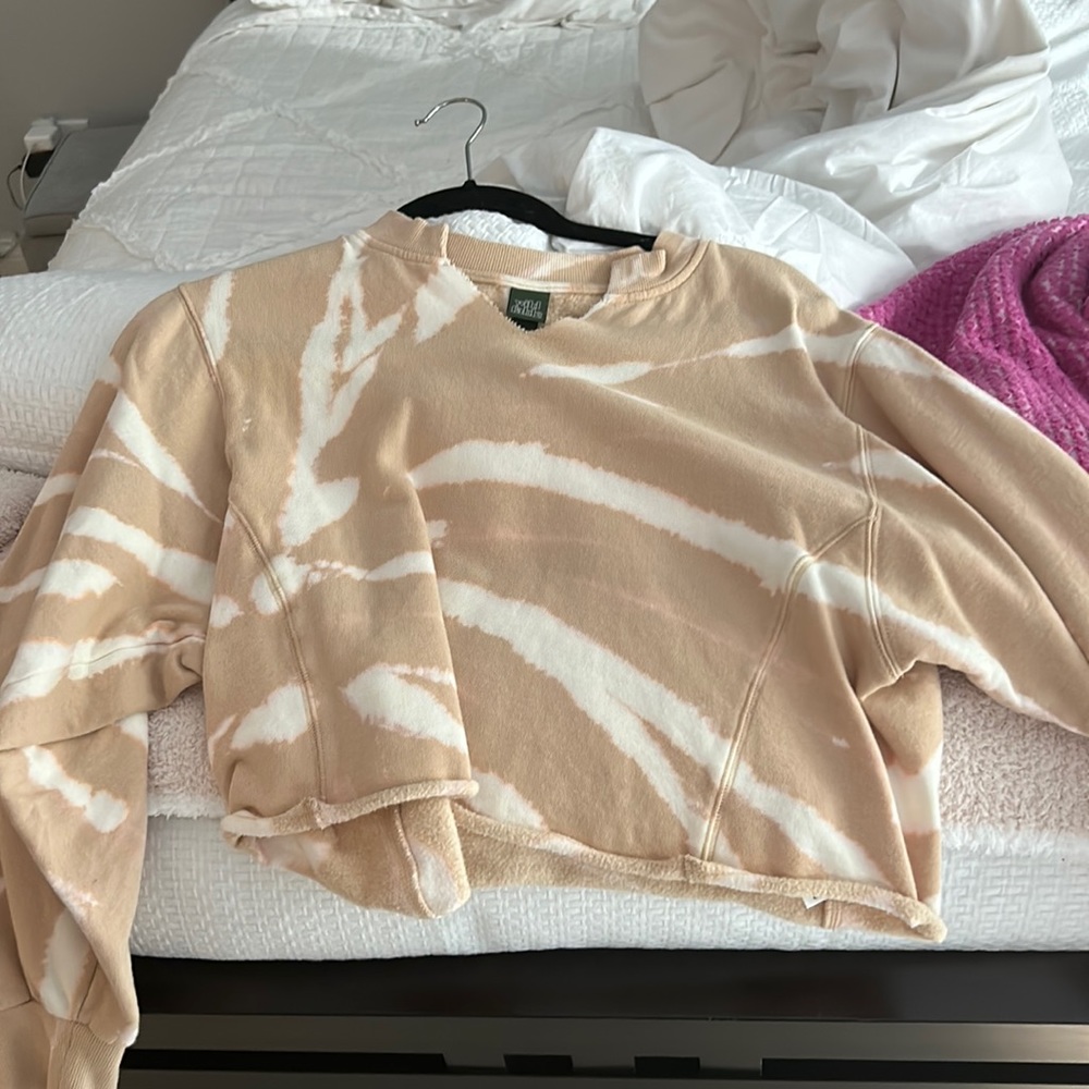 Tie dye crew neck